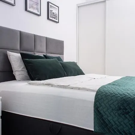 Апартаменты Happy